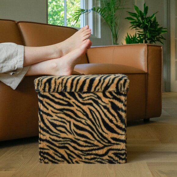 Go-Poufs Knock-Down Medium Cube Faux Fur Storage Ottoman | Tiger Tan/White - Picture 6 of 6